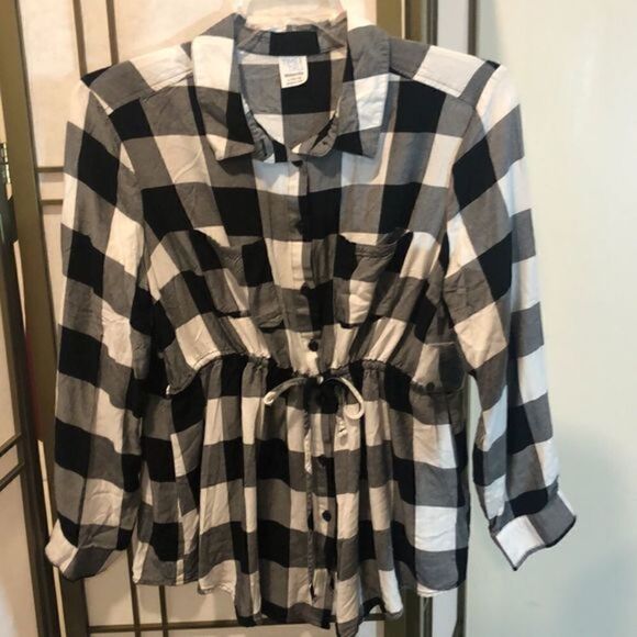 NWT Maternity buffalo plaid drawstring button down 3/4 sleeve - Picture 1 of 5